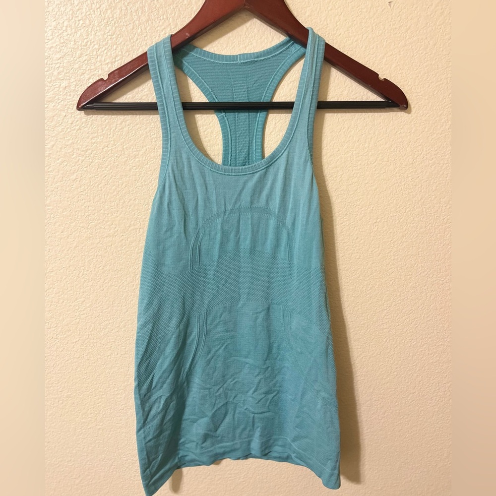 Lululemon tank top
